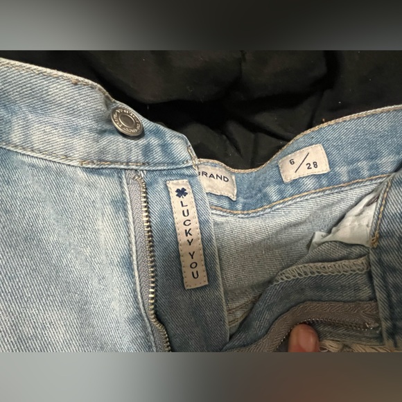 Lucky Brand Shorts - Picture 2 of 3